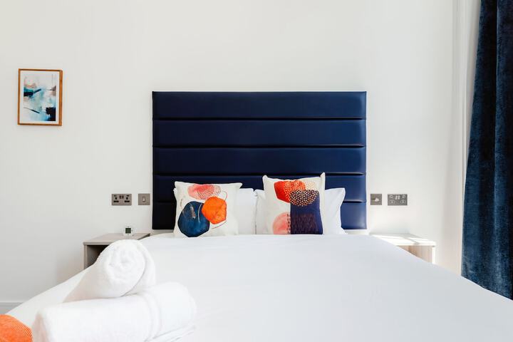 Room 21 of 106