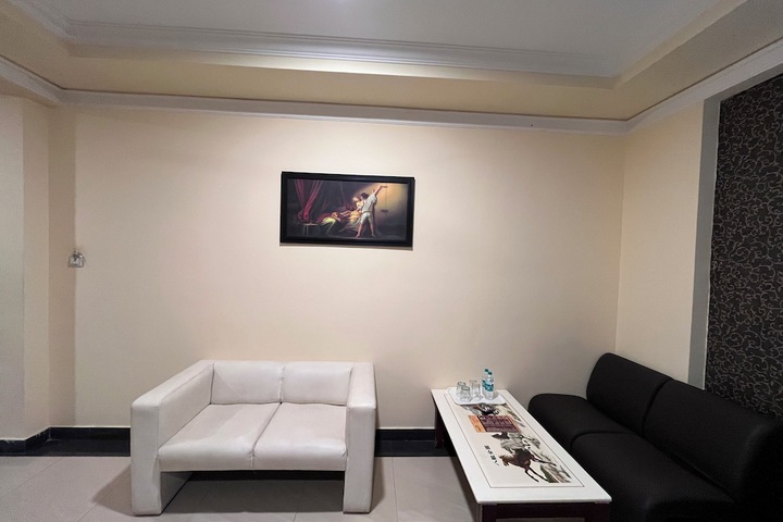 Room 34 of 135