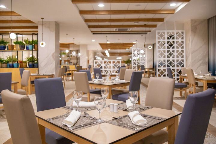 Dining 188 of 259