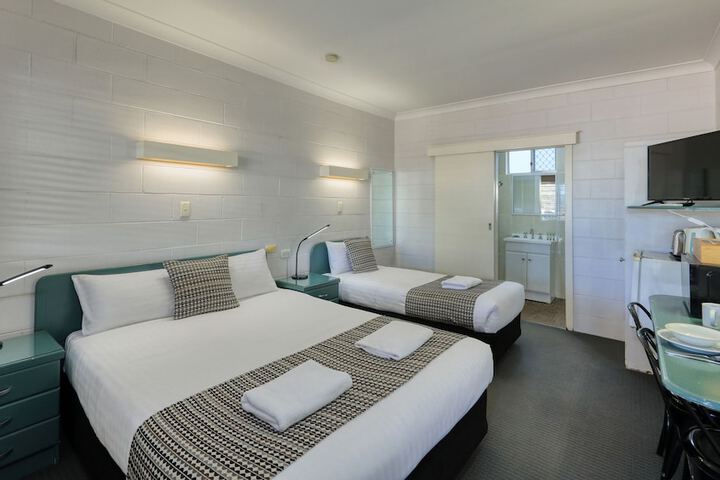 Room 3 of 52