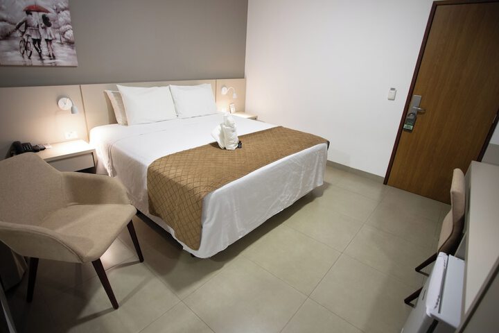 Room 27 of 67