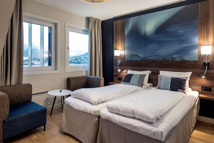 Room 14 of 93