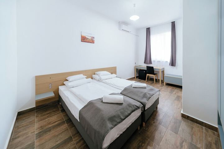 Room 7 of 46