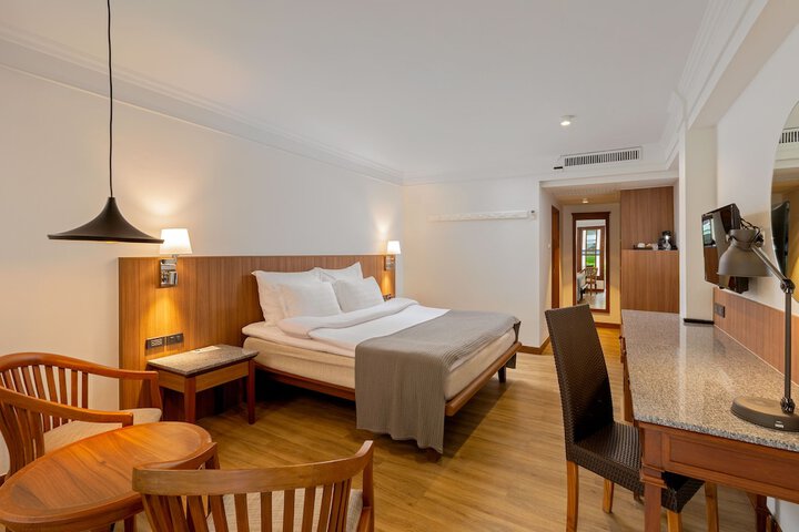 Room 22 of 121