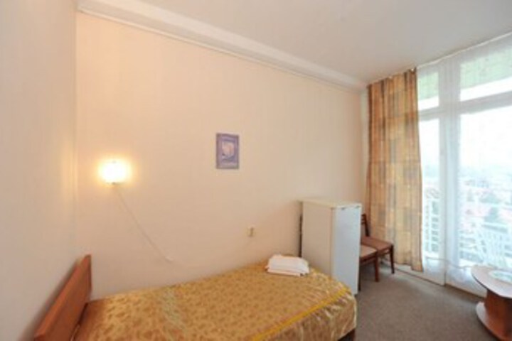 Room 38 of 61