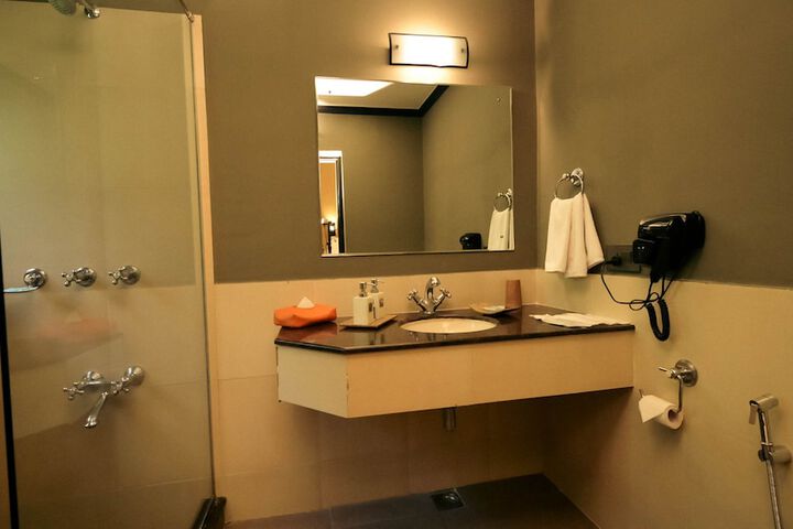 Room 42 of 126