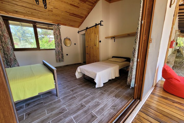 Room 26 of 33