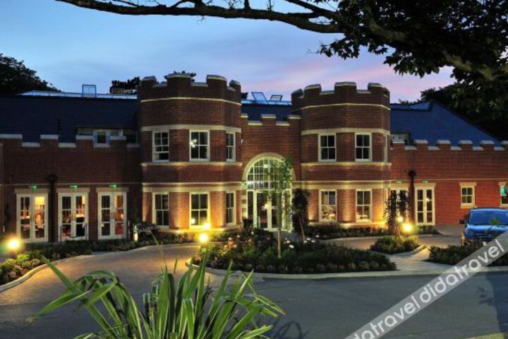 Hotel 3 of 27