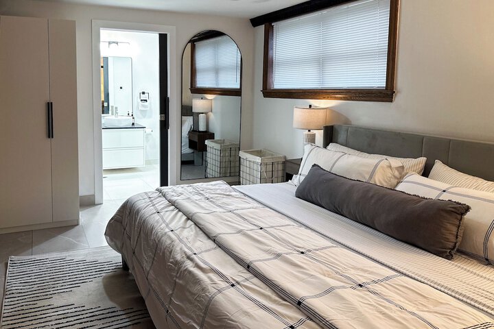 Room 5 of 84