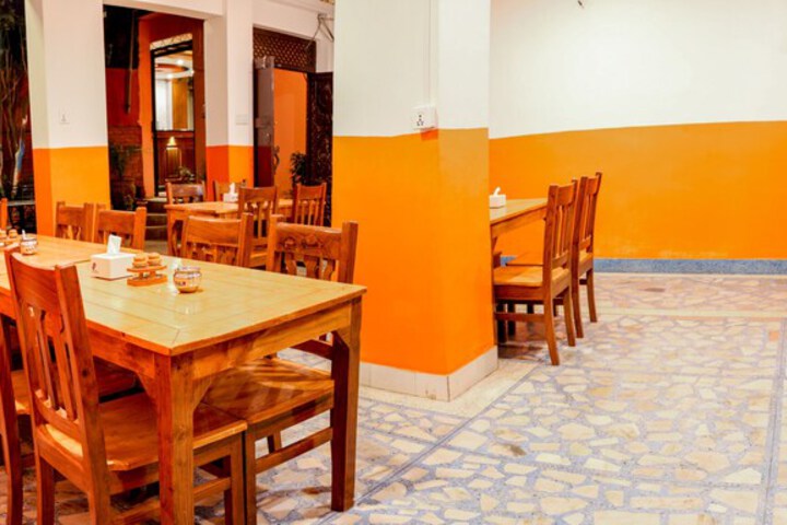 Dining 49 of 61