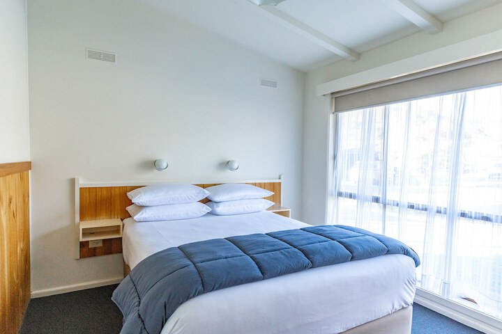 Room 6 of 125