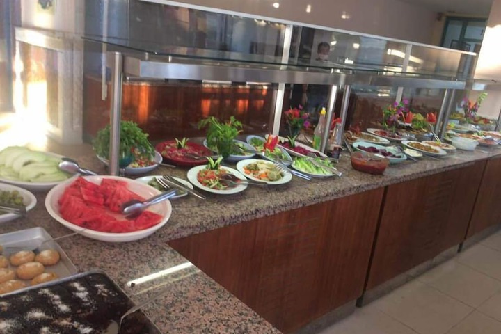 Dining 36 of 67
