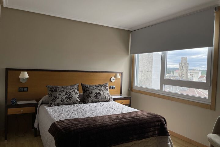 Room 4 of 42