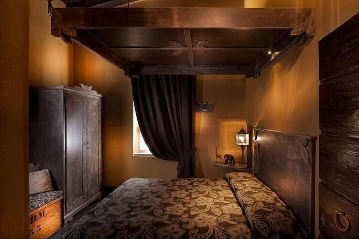 Room 3 of 27