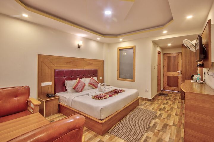 Room 2 of 23