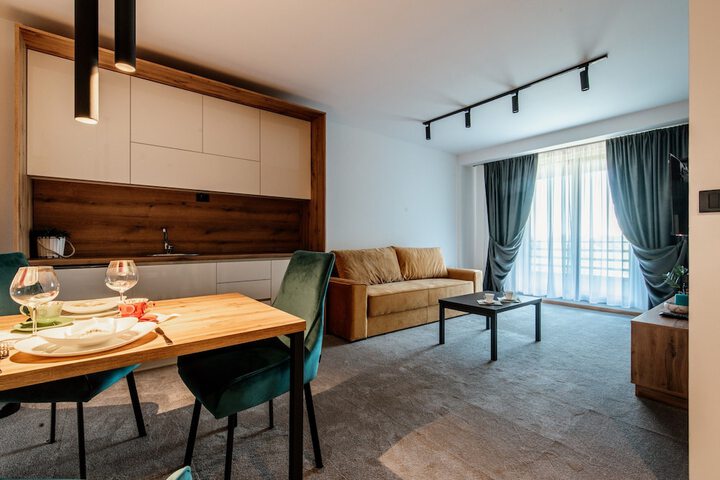 Room 21 of 50