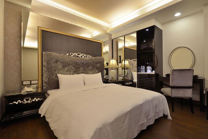 Room 48 of 97