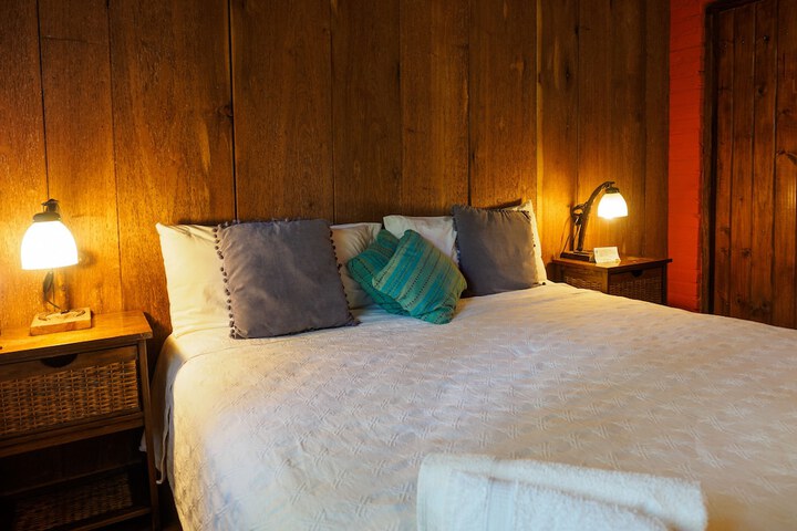 Room 12 of 38