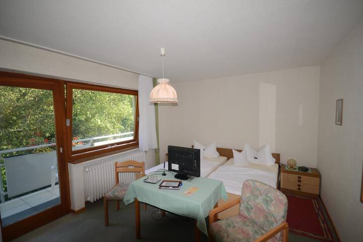 Room 9 of 41