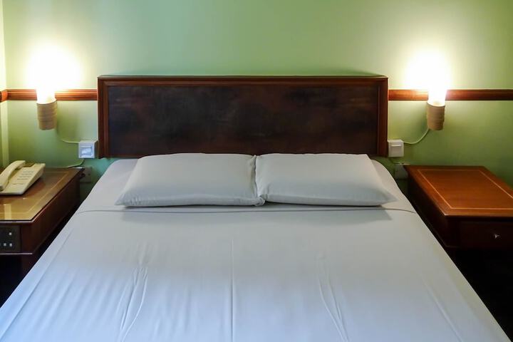 Room 25 of 61