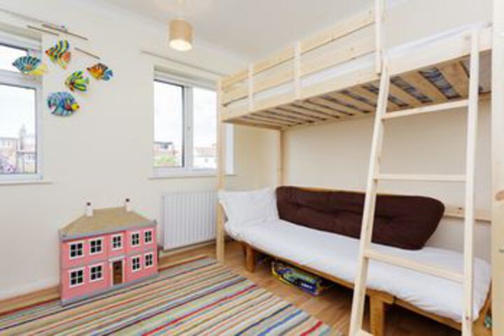Room 10 of 21