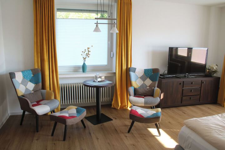 Room 15 of 48