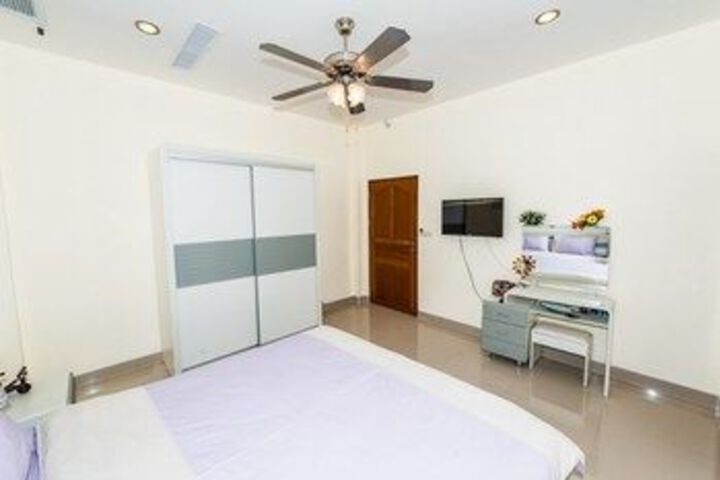 Room 14 of 53