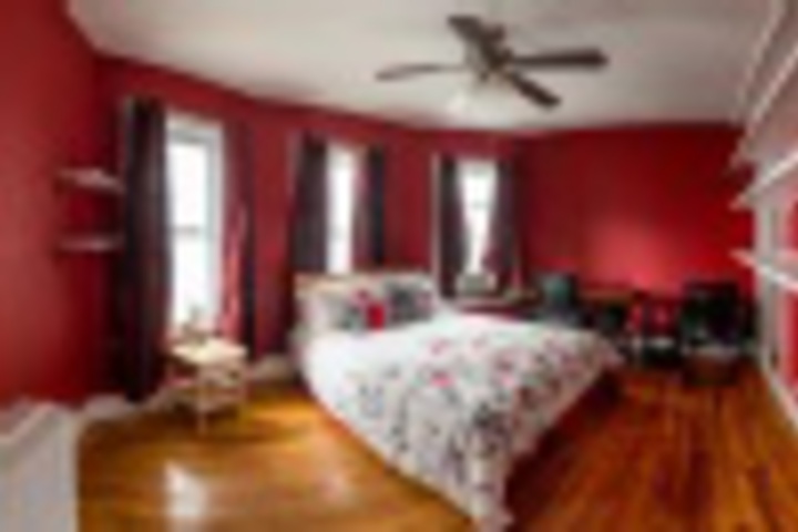 Room 52 of 120