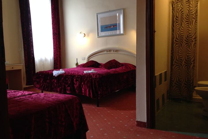 Room 15 of 50