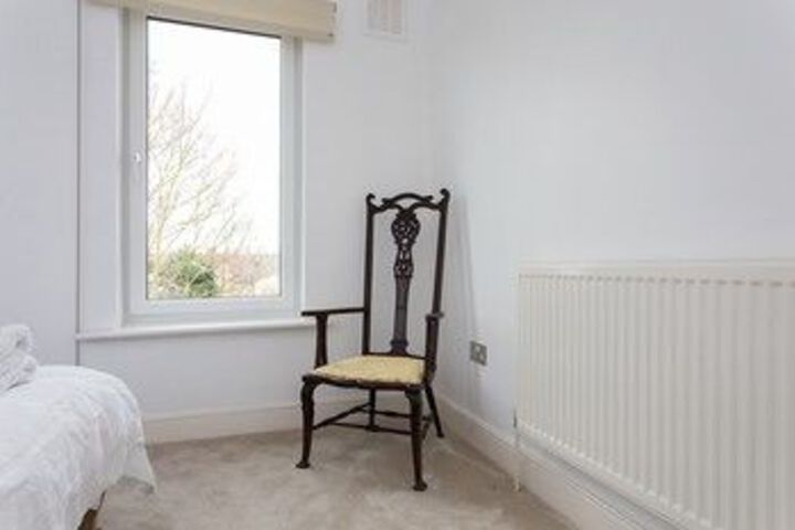 Room 12 of 26