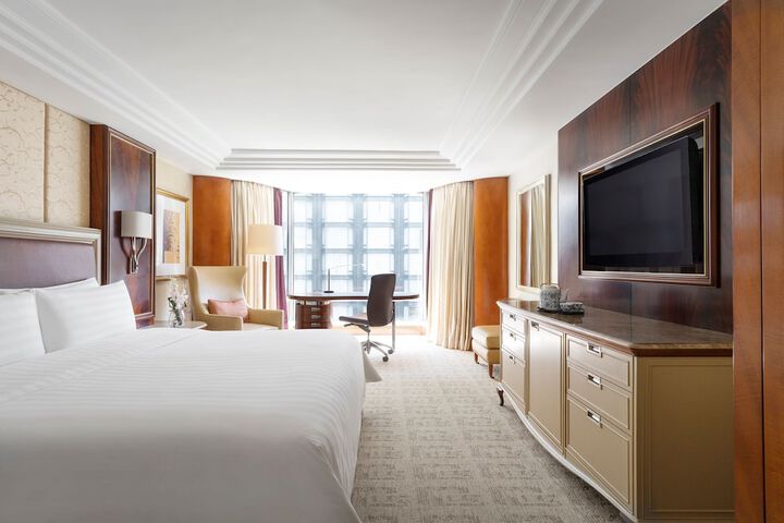 Room 28 of 103