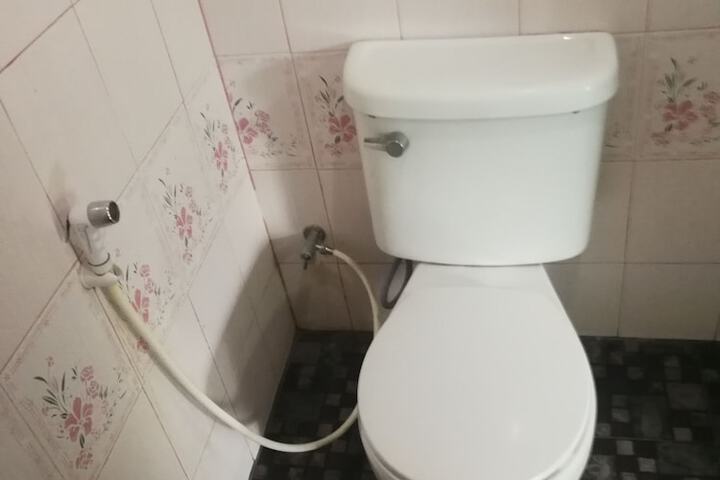 Room 14 of 16