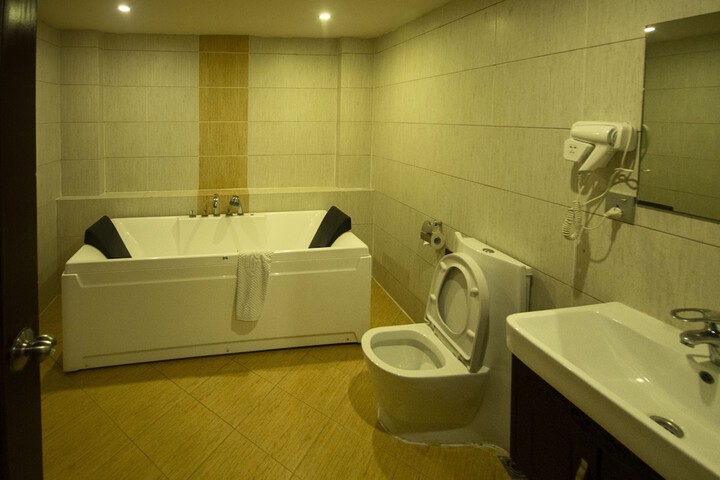 Room 36 of 69