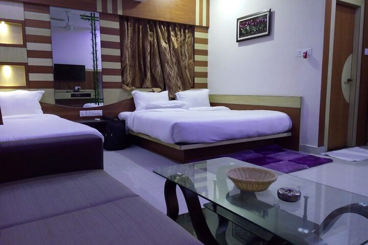 Room 13 of 17