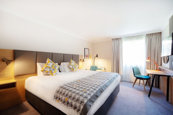 Room 10 of 68
