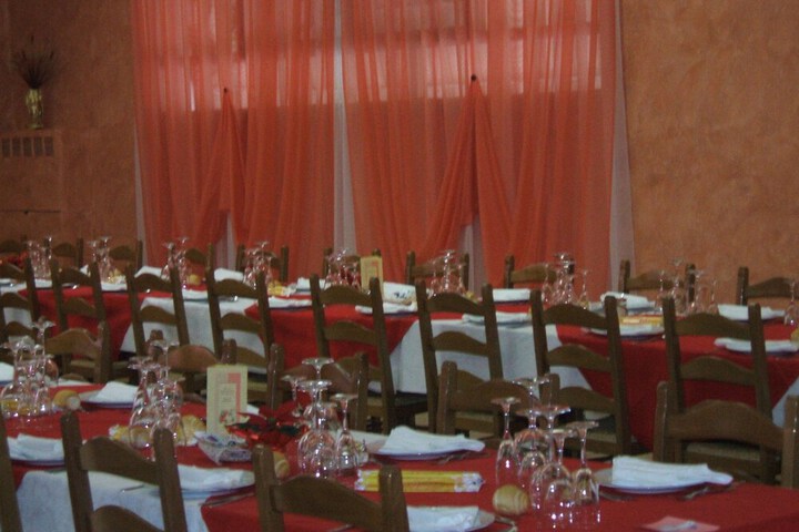 Dining 6 of 13