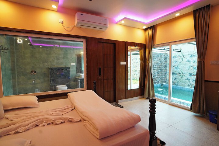 Room 25 of 72