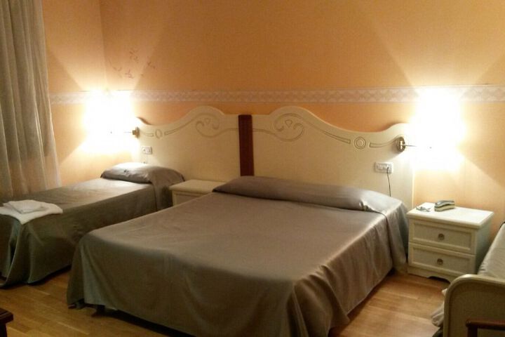 Room 5 of 38