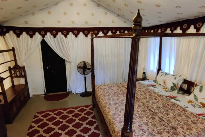 Room 2 of 14