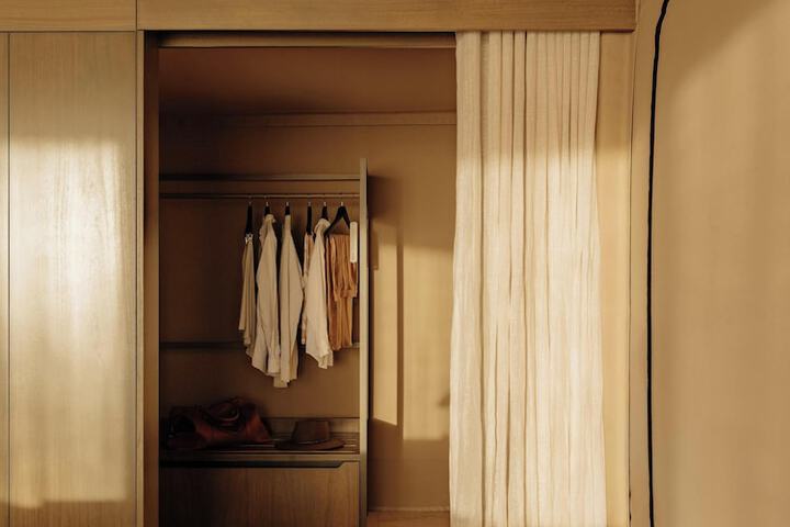 Room 23 of 62