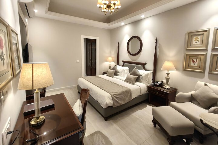 Room 34 of 109