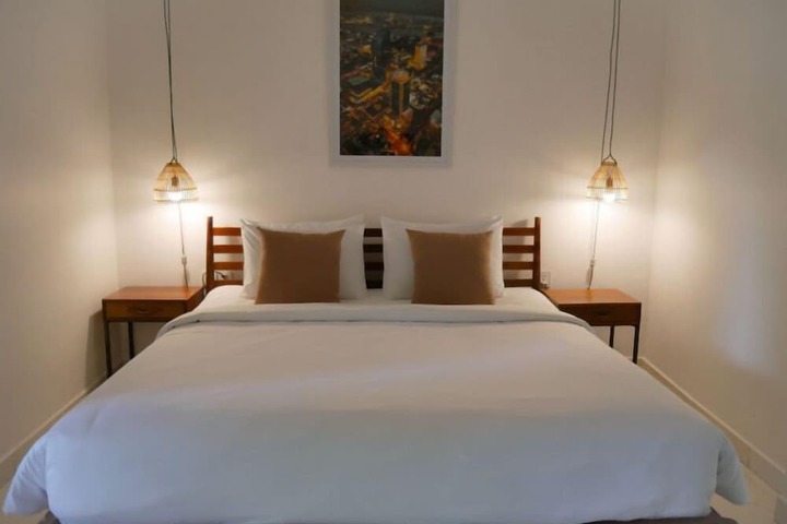 Room 4 of 35