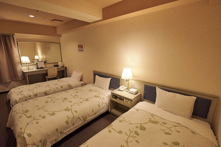 Room 13 of 44