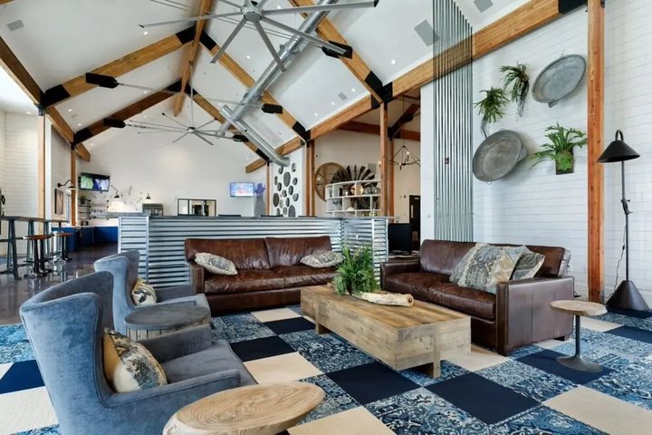 Image of 4 Bedroom Cozy House near City Attractions