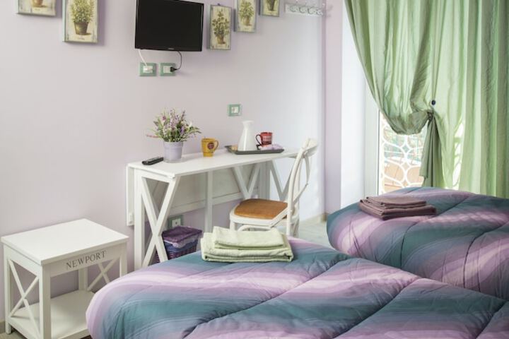 Room 10 of 49