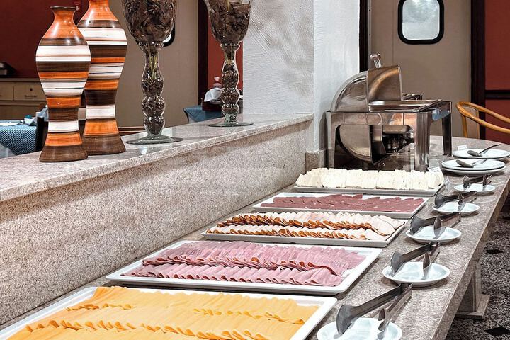 Dining 60 of 68
