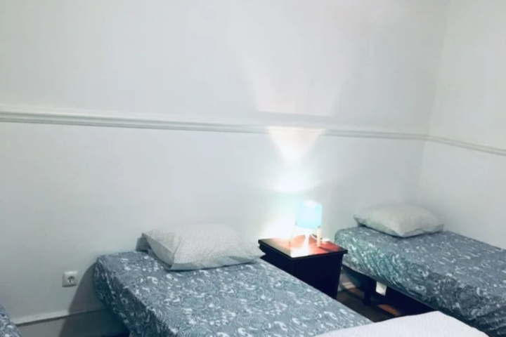 Room 4 of 28