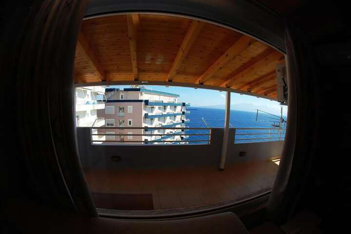 Room 19 of 120