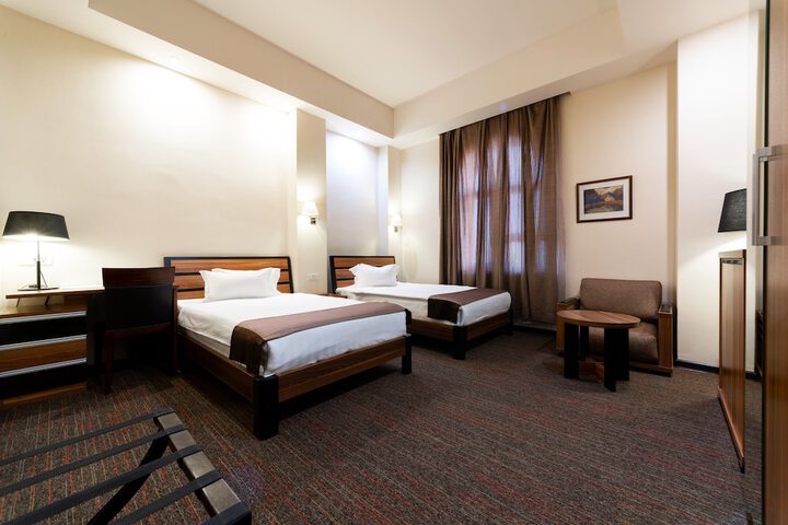 Room 7 of 41
