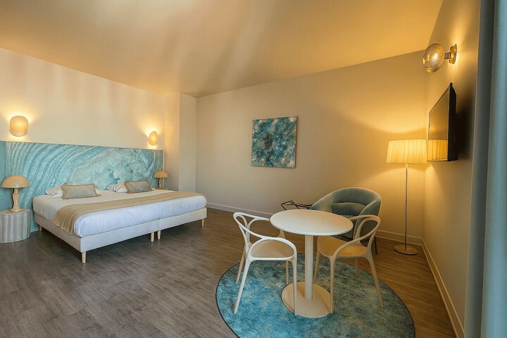 Room 27 of 59